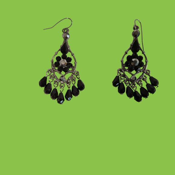 Vintage Style Chandelier Earrings-Black Faced Beads Silver Tone Filigree Dangle - Picture 2 of 2